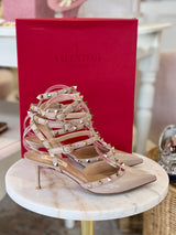 VALENTINO GARAVANI  Rockstud Caged Pump -  Nude Patent EU38